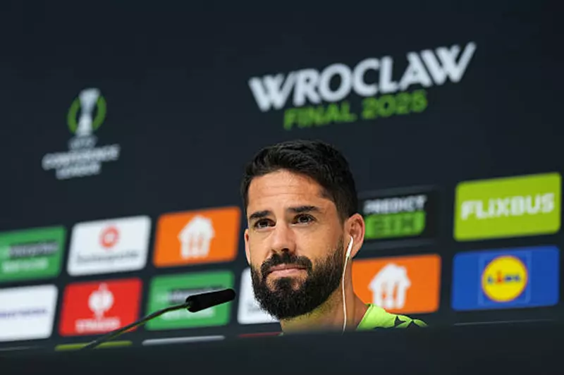إيسكو: نهائي دوري المؤتمر الأوروبي تحدٍ كبير.. ونثق في قدرتنا على تحقيق الفوز أمام تشيلسي إيسكو: نهائي دوري المؤتمر الأوروبي تحدٍ كبير.. ونثق في قدرتنا على تحقيق الفوز أمام تشيلسي