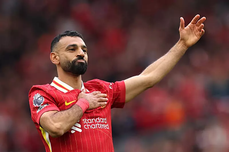 صلاح يكشف: كنت سأنتقل إلى الدوري السعودي لولا تجديد عقدي مع ليفربول صلاح يكشف: كنت سأنتقل إلى الدوري السعودي لولا تجديد عقدي مع ليفربول