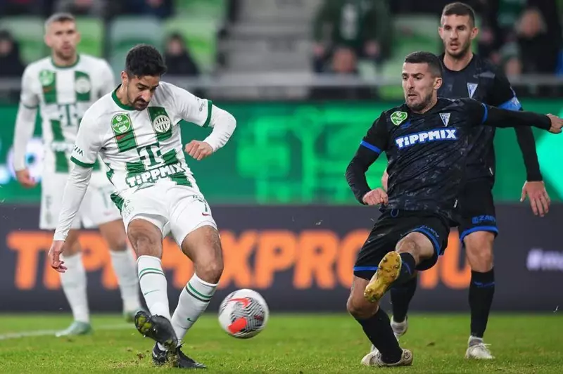 محمد علي بن رمضان يتوج بلقب الدوري المجري مع فرينكفاروسي قبل الانتقال إلى الأهلي محمد علي بن رمضان يتوج بلقب الدوري المجري مع فرينكفاروسي قبل الانتقال إلى الأهلي
