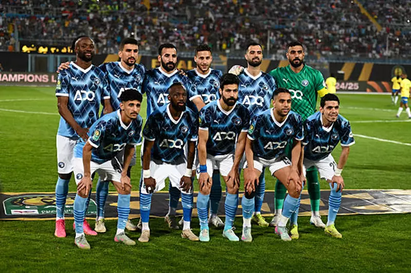 تشكيلة بيراميدز: مروان يحل مكان مايلي في نهائي كأس مصر أمام الزمالك تشكيلة بيراميدز: مروان يحل مكان مايلي في نهائي كأس مصر أمام الزمالك