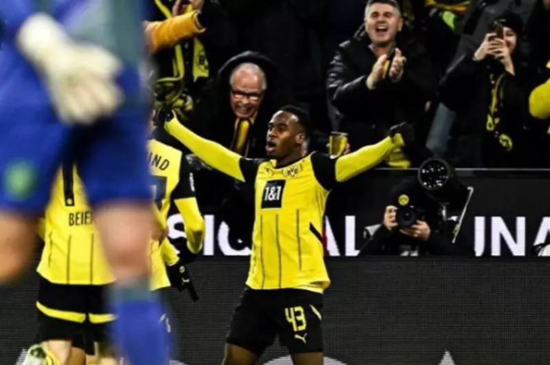تشيلسي يسعى لضم نجم بوروسيا دورتموند، وفقًا لتقارير سكاي. تشيلسي يسعى لضم نجم بوروسيا دورتموند، وفقًا لتقارير سكاي.