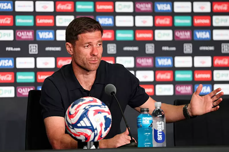 ألونسو: مبابي في حالة جيدة ونعظم قيمة كأس العالم للأندية ألونسو: مبابي في حالة جيدة ونعظم قيمة كأس العالم للأندية
