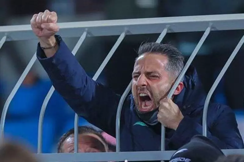 إبداع بالقوس والسهم: كيف أظهر الزمالك 'المحارب' يانيك فيريرا في عرض حصري؟ (فيديو وصور) إبداع بالقوس والسهم: كيف أظهر الزمالك 'المحارب' يانيك فيريرا في عرض حصري؟ (فيديو وصور)
